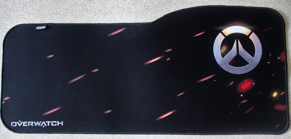 XXL E-urheilunäppäimistön hiirimatto, koko: 73 cm x 33/28 cm