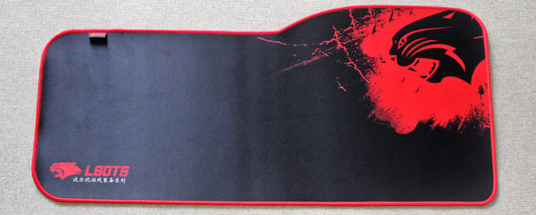 XL Lbots E-urheilunäppäimistön hiirimatto, koko: 73 cm x 33/28 cm