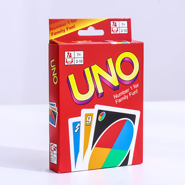Uno grunnleggende kortspill familiespill