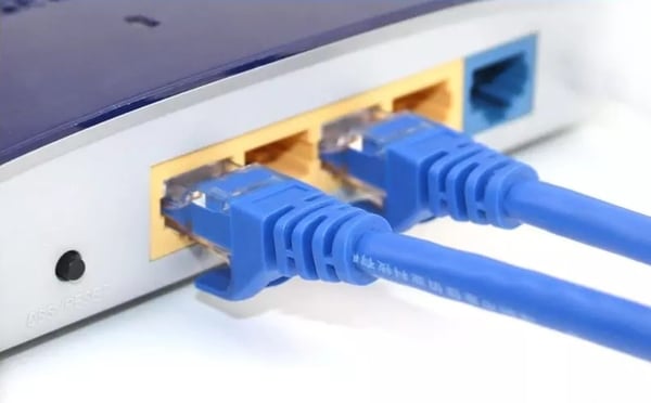 400 cm Cat5e 1000 Mbps Ethernet / Nettverkskabel - Blå