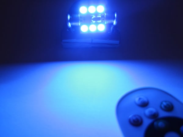 36 mm C5W RBG kaukosäätimellä Led 2 kpl 12v DC