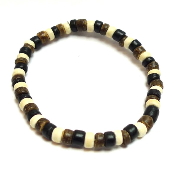 Armband av Cocopärlor