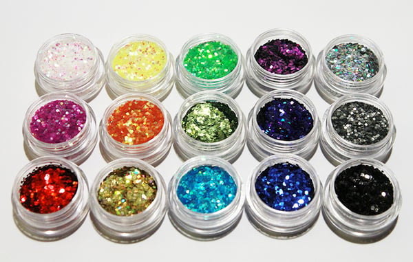 15 tölkkiä Hexagon glitteriä