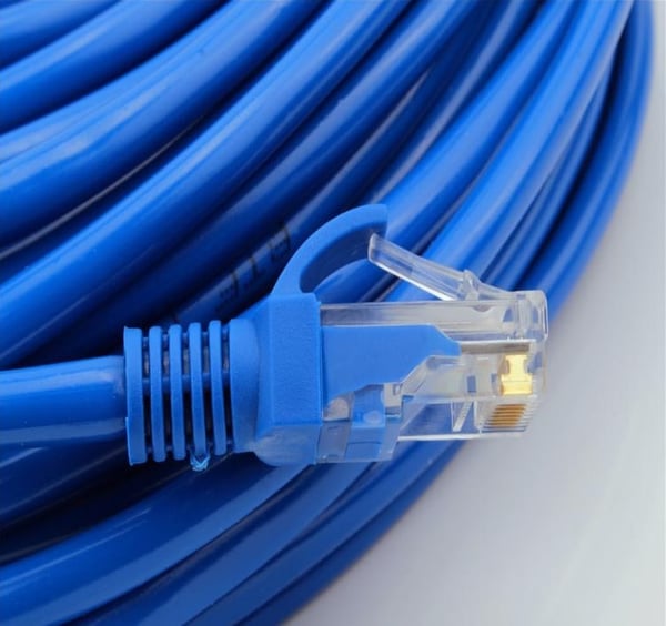 400 cm Cat5e 1000 Mbps Ethernet / Nettverkskabel - Blå