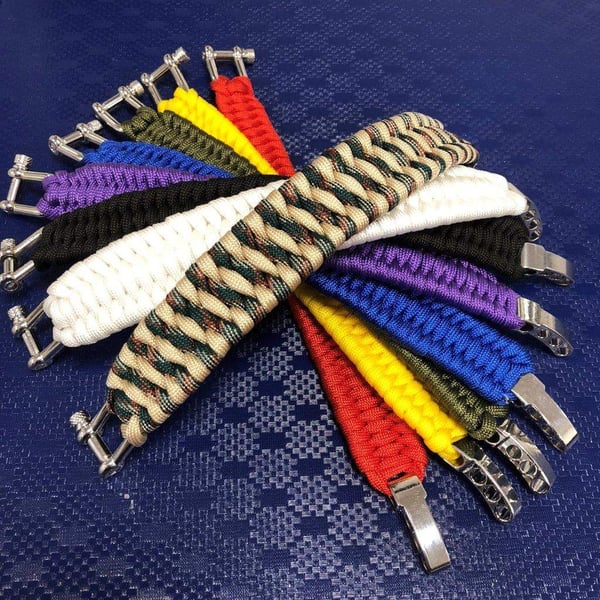 Paracord-rannekoru - Valkoinen