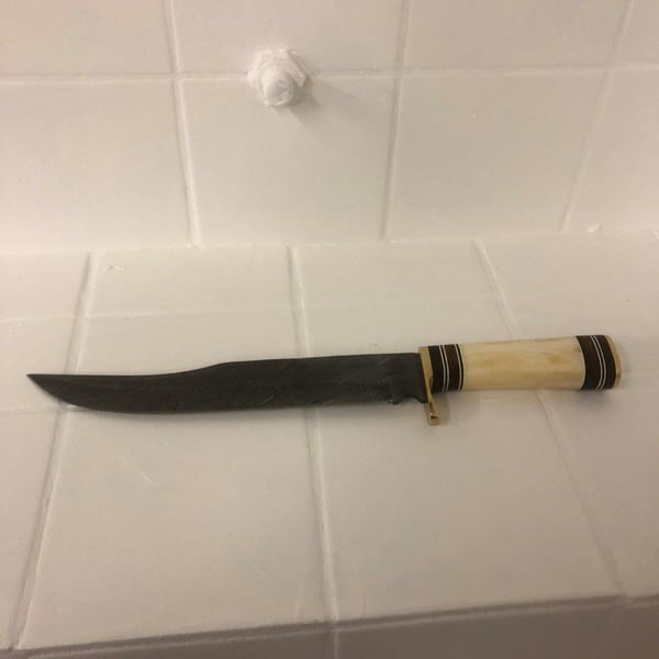 PreMax PX-106 jättimäinen damaskiteräinen Bowie-veitsi 38,5 cm – kokonaispituus 38,5 cm, terän pituus n. 26 cm, paksuus 4 mm