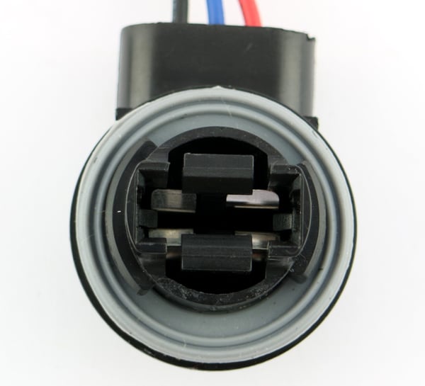 T25 3157 P27/7W PY27/7W xenon/LED/halogeeniliittimet/kannat, 2 kpl pakkaus