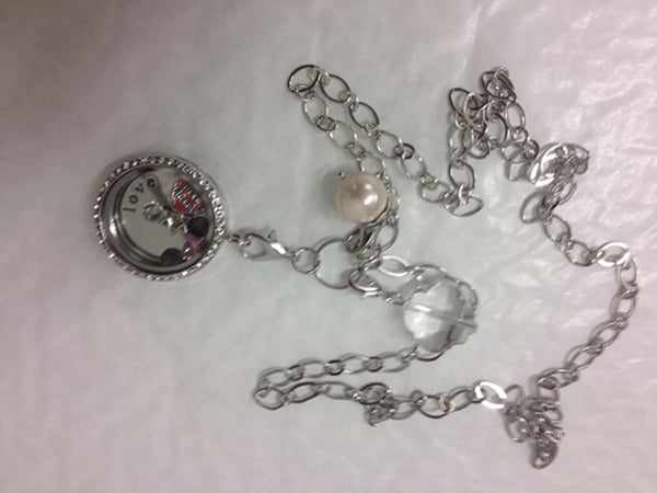 Halsband med minnesfönster och bling - silver Halsband med minnesfönster och bling - silver
