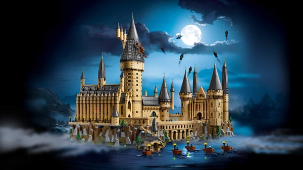 LEGO® Harry Potter™ Tylypahka™ linna 71043