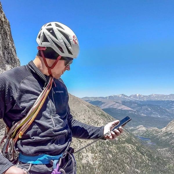 leash smartphone, sportleash smartphone, NITE IZE HITCH PHONE ANCHOR + TETHER