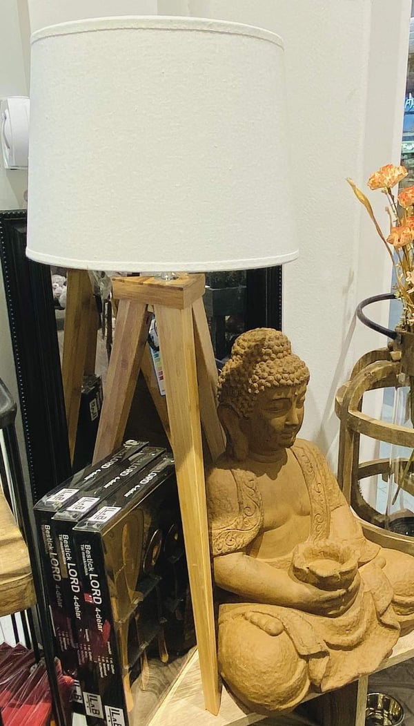 Lampe bord træ Hvid skærm 49 cm
