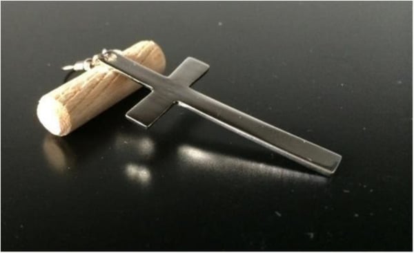 Långa Släta & Blanka Silver Örhängen med Enkla & Stilrena Kors