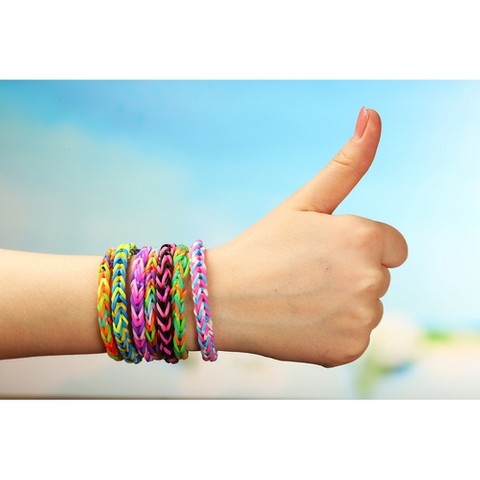 Loom Bands Kit - 600 stk i forskjellige farger og flere tilbehør