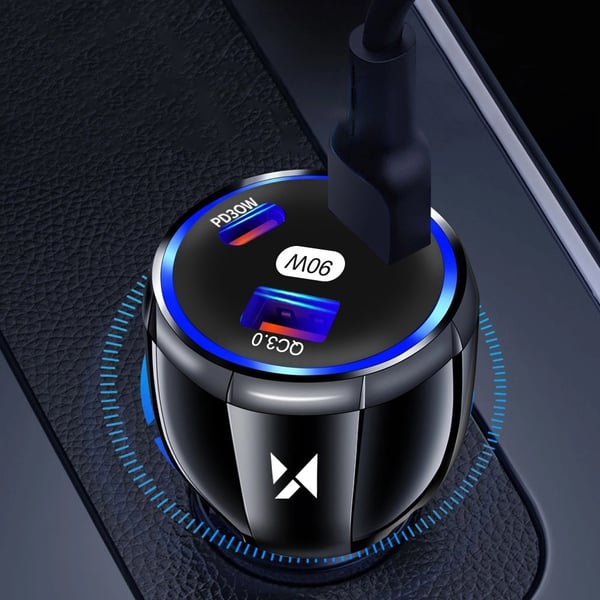 Biloplader 2x USB-C 1x USB-A 90W PD