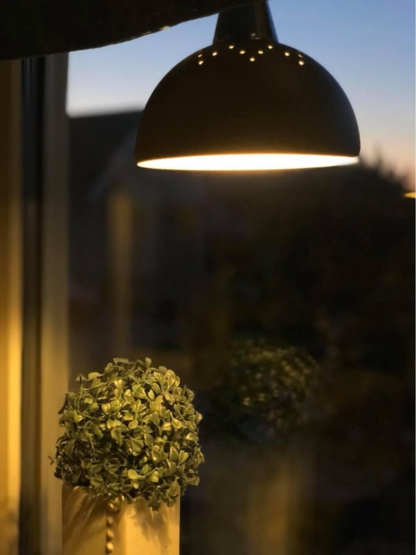 Vindueslampe Anna Sort Struktur. Eklunds Metall
