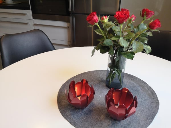 Tuikkulyhty Krokus chilinpunainen. Eklunds Metall