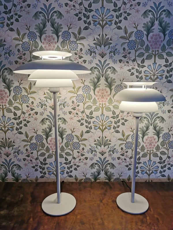 Bordslampa Flora Vit 55 cm - Eklunds Metall