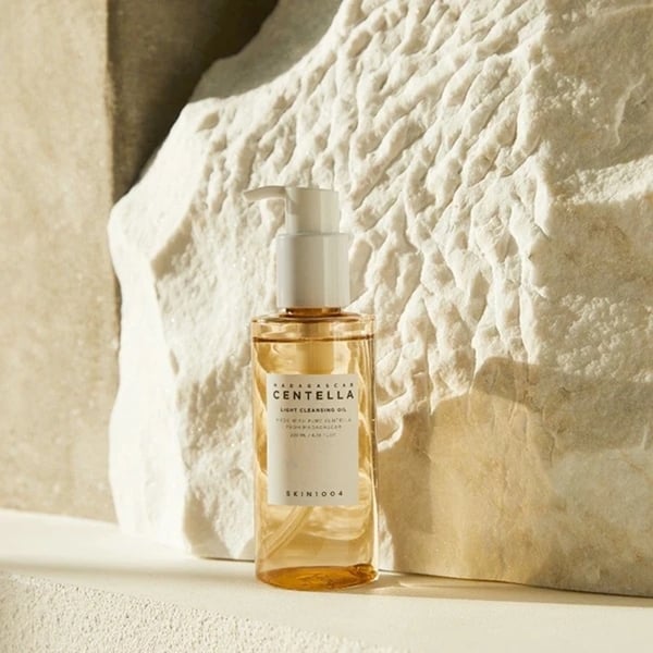SKIN1004 Madagascar Centella Light Cleansing Oil 30ml
