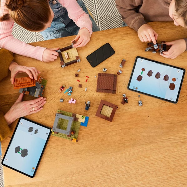 LEGO® Minecraft Plyndrervagttårn og vildtyr 21278