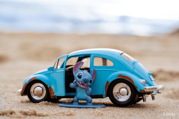 Disney Stitch & Volkswagen Beetle 1:32