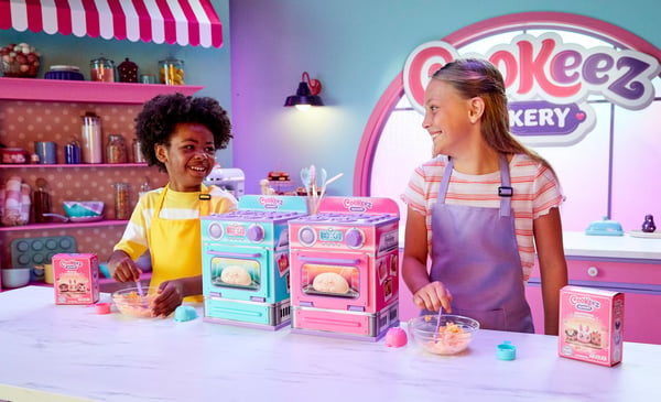 Cookeez Makery Ovnen legede med Cinnamon