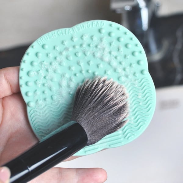 1-pakning Brushegg | Brushcleaner - rene sminkebørster