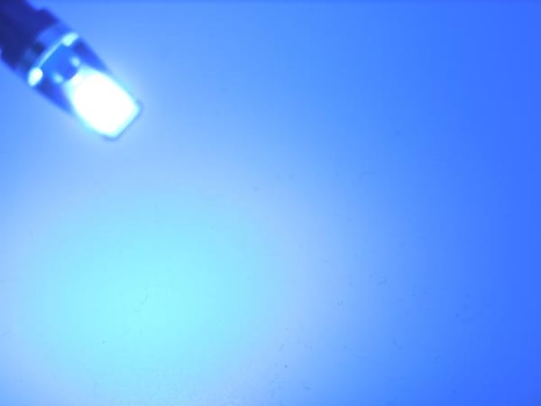 T10 w5w jäänsininen LED-lamppu, Canbus COB-sirulla, 2-pack.
