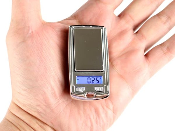 Digital mini våg 0,01g - 100g pocketscale inkl. batteri ..