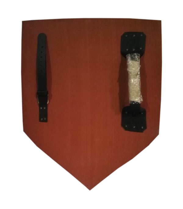 Træ middelalderlig Viking Cross Shield - sort SWE102