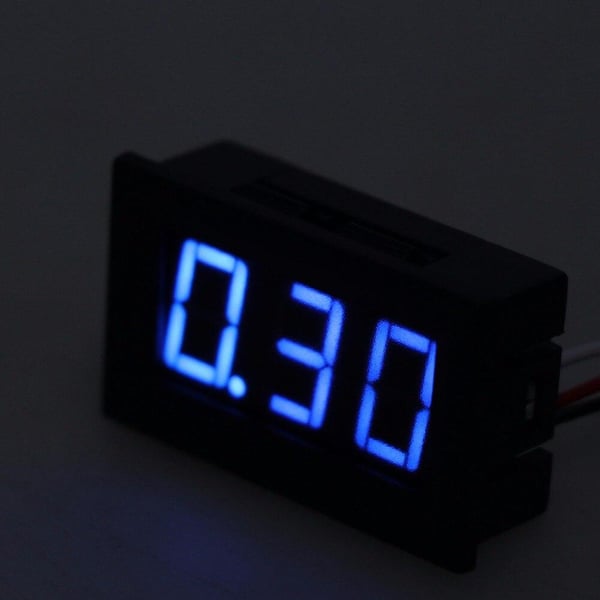 Blått digitalt voltmeter 3,3-30V