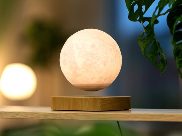 Kelluva kelluva Maglev-lamppu Ilmakehälamppu Moon Walnut