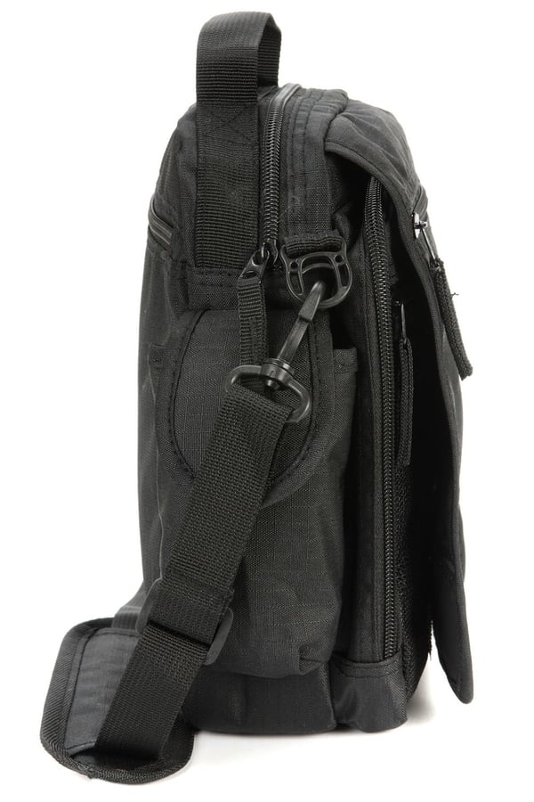 SNUGPAK UTILITY PACK black, axelremsväska