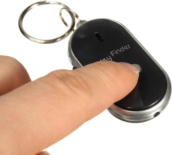 Nøglefinder - Fløjt, så den begynder at bippe og blinke. Key-finder