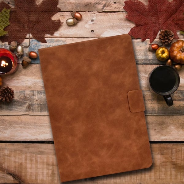 SKALO iPad 11" (2025) PU-læder Flip Cover - Brun