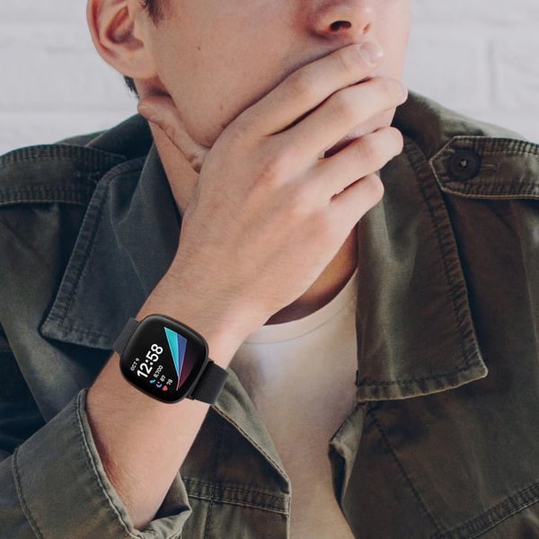 SKALO Milanese Loop to Fitbit Versa 3