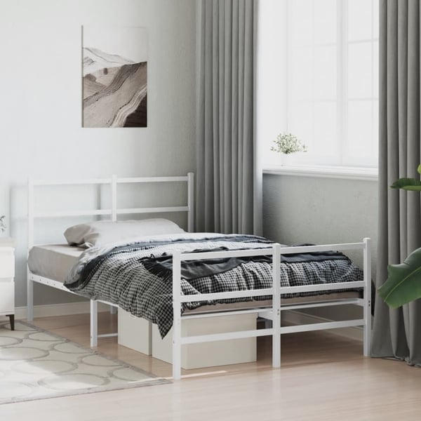 vidaXL Sengeramme i metall med hode- og fotgavl hvit 120x200 cm