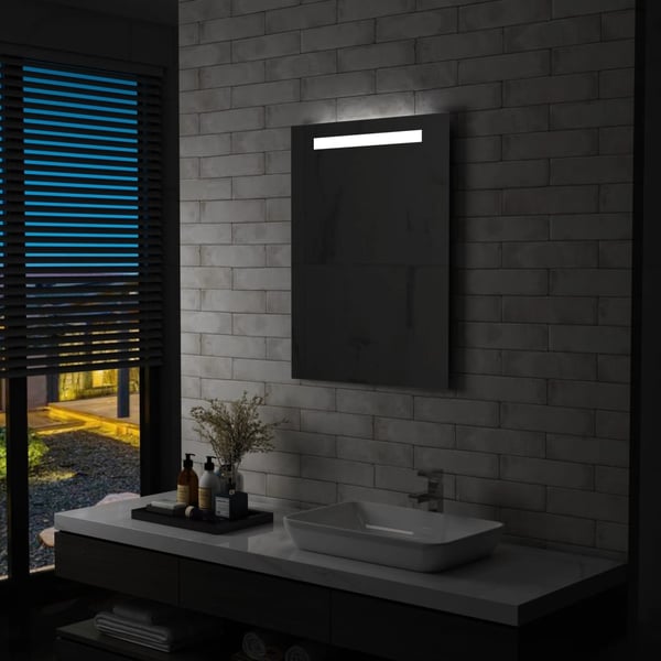 vidaXL LED-vægspejl til badeværelset 60x80 cm