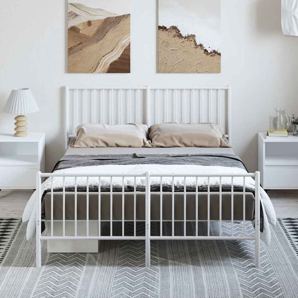 vidaXL Sängram med huvudgavel och fotgavel vit metall 135x190 cm