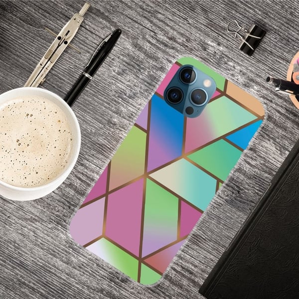 Marble iPhone 15 Plus Etui - Rose / Green og Blue Gradients