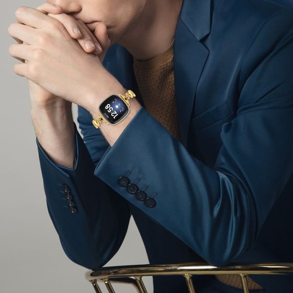Fitbit Sense / Versa 3 rustfritt stålklokkebånd Rhinestones Decor Armbåndsrem Erstatning - Gull