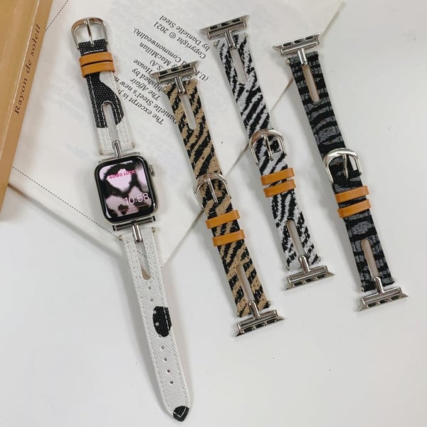 Apple Watch 49mm / 45mm / 44mm / 42mm lærklokkearmbånd - Hvit / Sebra Stripe