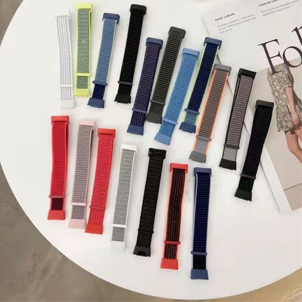Fitbit Charge 5/6 Nylon Strap Quick Release Sportsklokkearmbånd - Rød / Svart