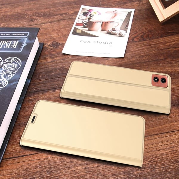 Glatt og tynt premium PU-skinnetui for Motorola Moto G04 - Gull