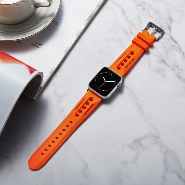 Apple Watch Series 49mm - 45mm - 44mm - 42mm Silikonklokkearmbånd hul - Oransje