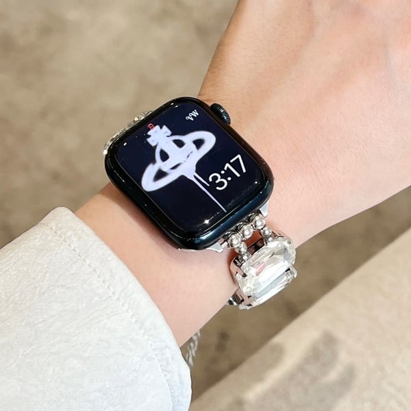 Apple Watch Series 7 8 9 41mm / 6 5 4 SE (2023) SE (2022) SE 40mm / 3 2 1 38mm Bling Bands Drawstring Style Armbånd - Hvit Diamant / Sølv