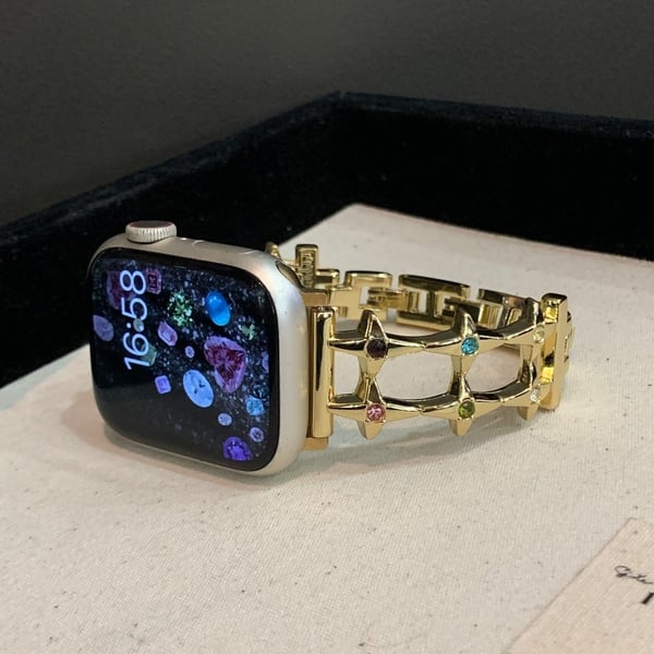 Apple Watch Ultra 2 Ultra 49mm / 9 8 7 45mm / 6 5 4 SE (2022) SE (2023) SE 44mm / 3 2 1 42mm Metallklokkearmbånd - Gull