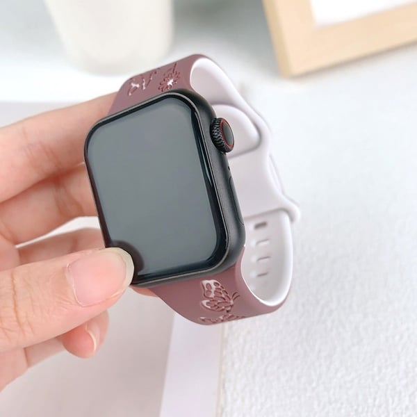 Apple Watch Ultra 2 Ultra 49mm / Series 9 8 7 45mm / 6 5 4 SE (2022) SE (2023) SE 44mm / 3 2 1 42mm Butterfly Silikonbånd - Røykfarget Lilla + Hvit
