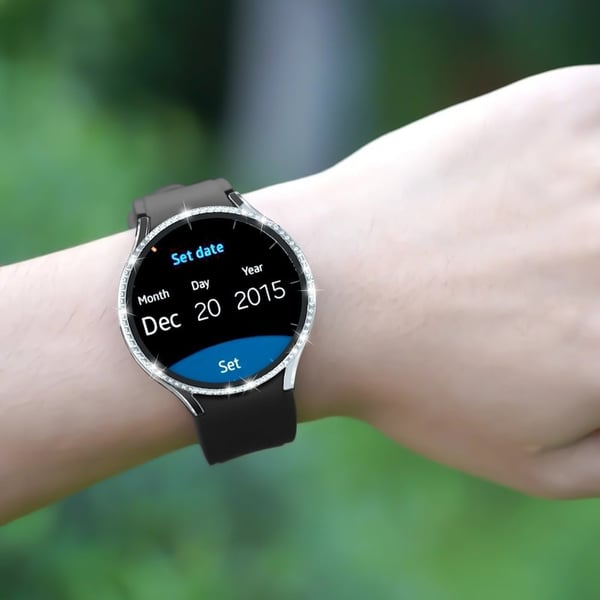 Samsung Galaxy Watch7 40 mm støtsikkert urdeksel med Rhinestone-dekor og herdet glassfilm - Gjennomsiktig