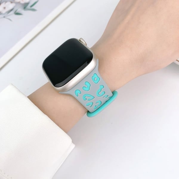 Apple Watch Series 49mm - 45mm - 44mm - 42mm Leopard silikoniranneke - Harmaa + Syaani