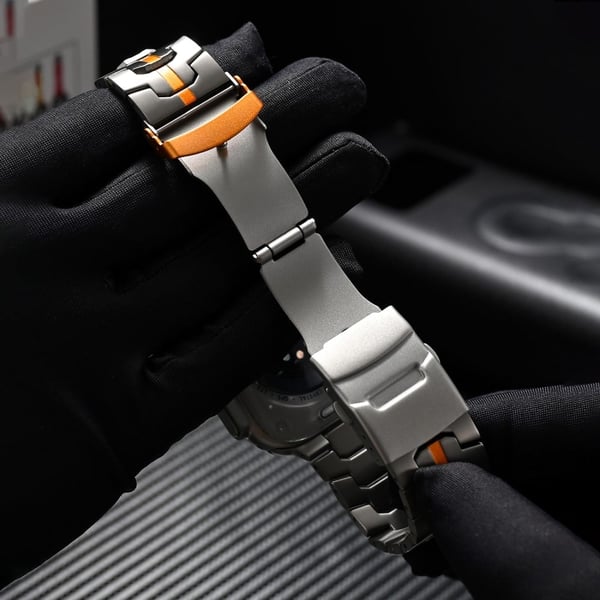 Apple Watch Series 9 8 7 41mm / 6 5 4 SE (2023) SE (2022) SE 40mm / 3 2 1 38mm Armbånd Titanium Steel Watchband - Titan + Oransje